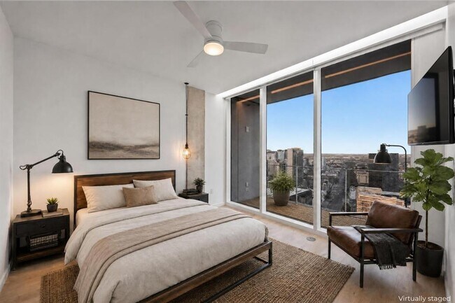 Foto del edificio - 313 W 17th St