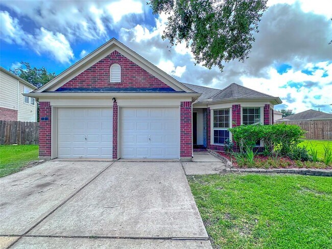 Building Photo - 2 Buena Park Cir