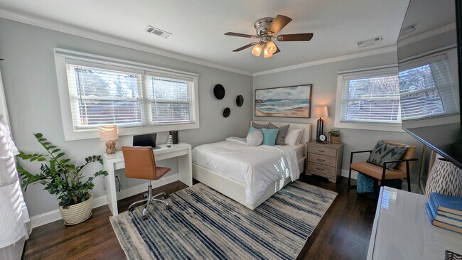 Building Photo - 831 Parkway Dr