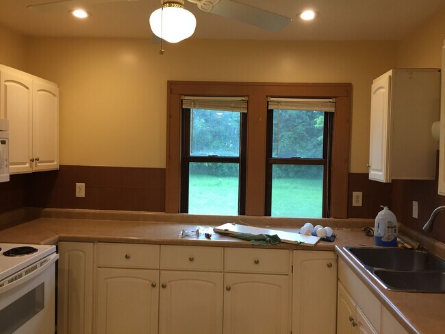 Kitchen east wall - 1330 Chestnut St