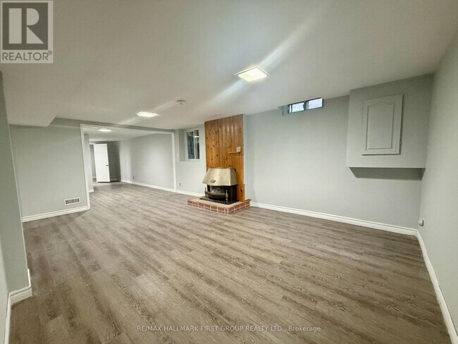 Photo du bâtiment - 36 Mcclarnan Rd