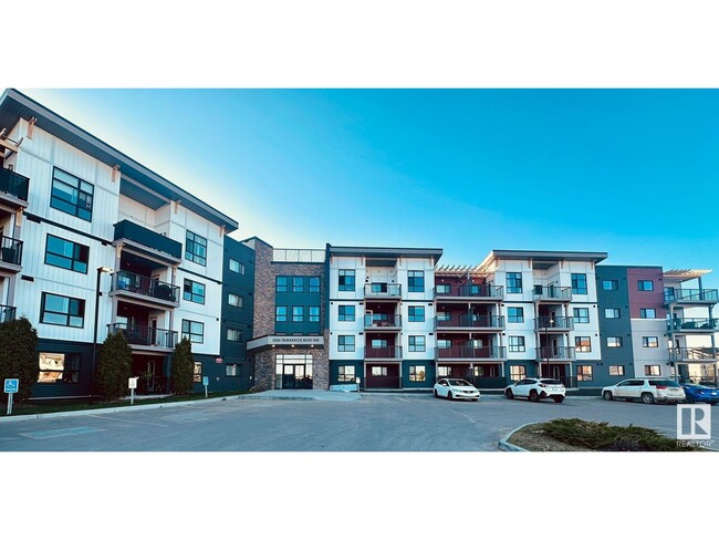 Building Photo - 1506 Tamarack Blvd NW