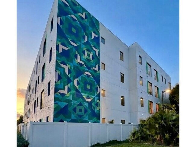 Foto del edificio - 821 16th St N