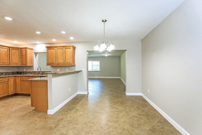 Building Photo - 3122 47th Ave E