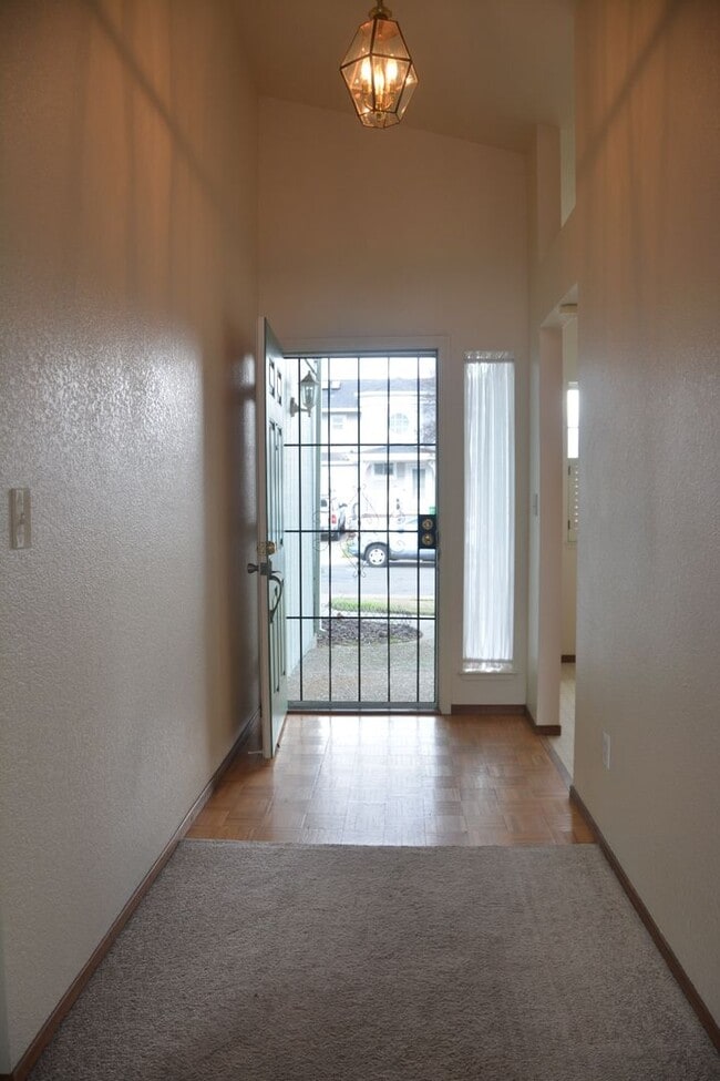 Foto del edificio - Oakley 3/2 - Located on a quiet court