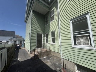 Building Photo - 234 W 6th St
