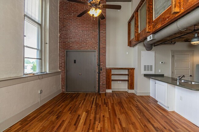 Foto del edificio - Nash Street Lofts-Unit I