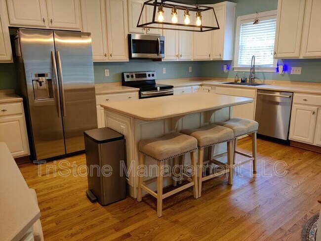 Foto del edificio - 14512 Harvington Dr