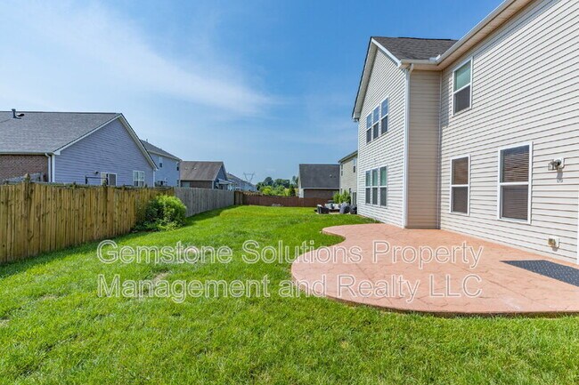 Building Photo - 203 S Dunnwood Ln