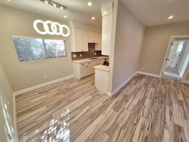 Foto del edificio - 13611 Vanowen St