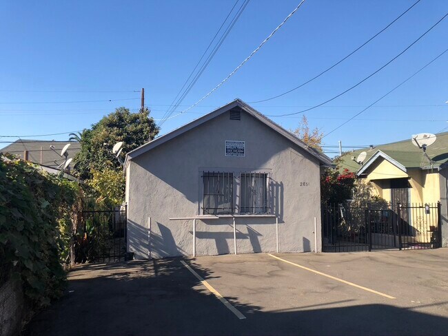 Building Photo - 2651 Griffin Ave
