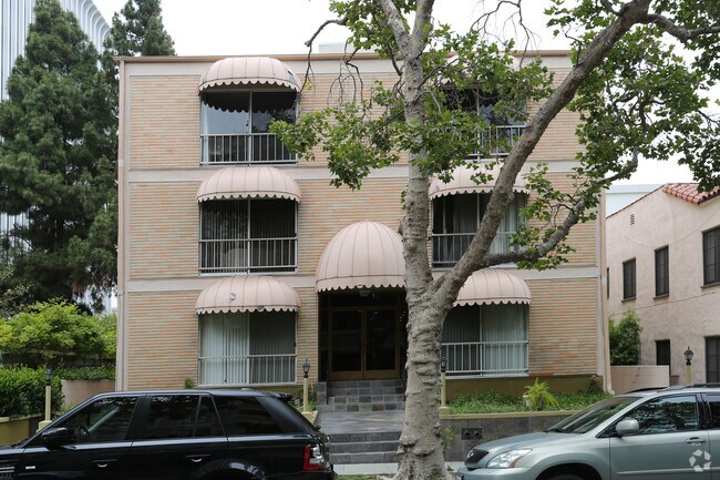Building Photo - 124 S Oakhurst Dr