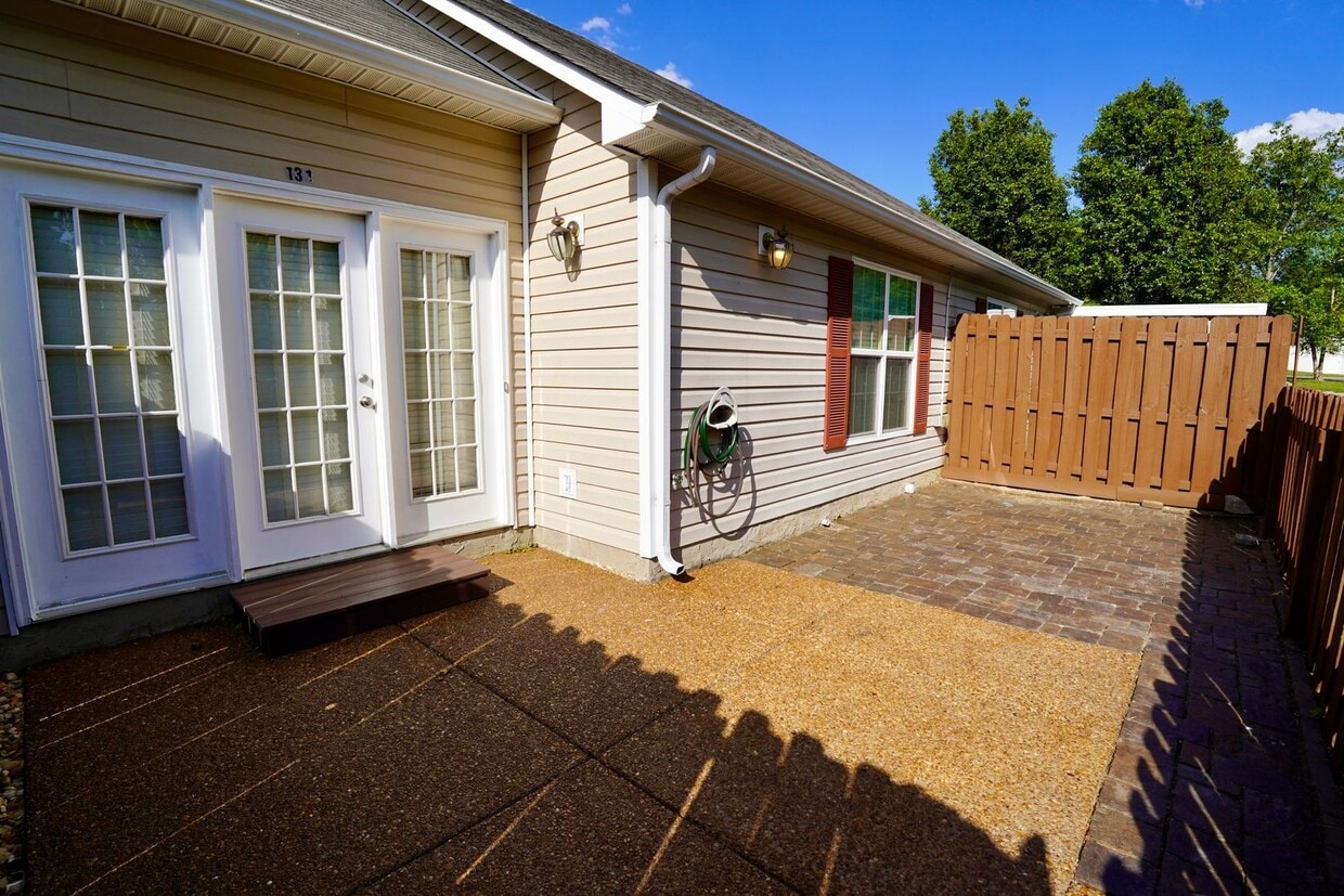 NICE One Level Nashville Area Home Near Lakes and Airport! - NICE One Level Nashville Area Home Near Lakes and Airport!
