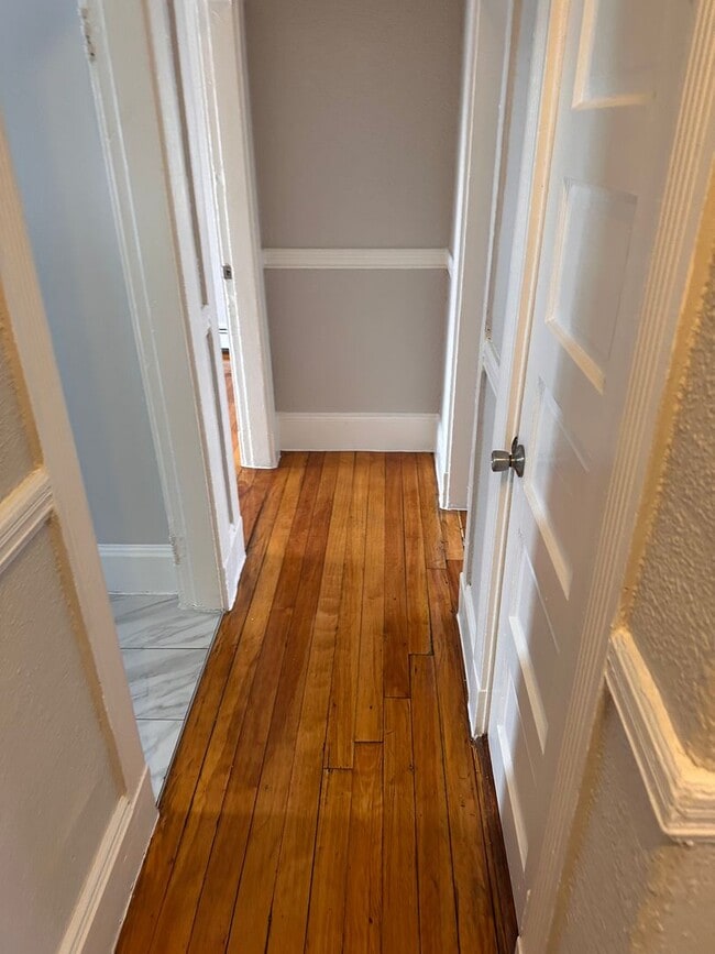 Building Photo - Great 2 bedroom apartment.