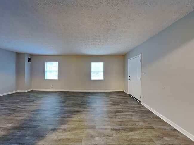 Foto del edificio - 6305 Beaver Creek Trail