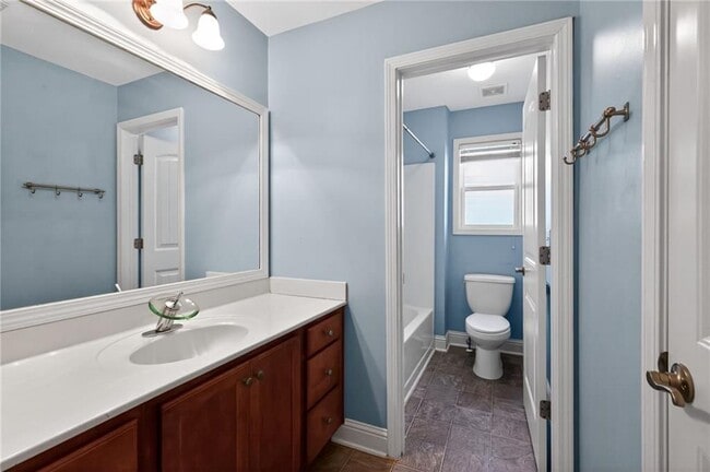 Foto del edificio - 4102 Creekrun Cir