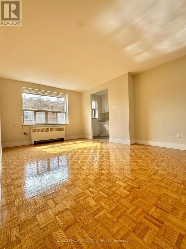 Photo du bâtiment - 1291 Bayview Ave