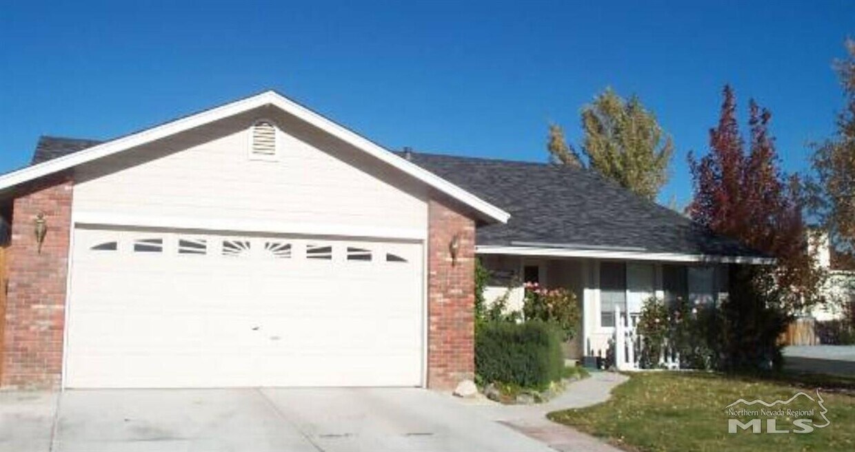 Primary Photo - 2554 Pinion Pine Dr