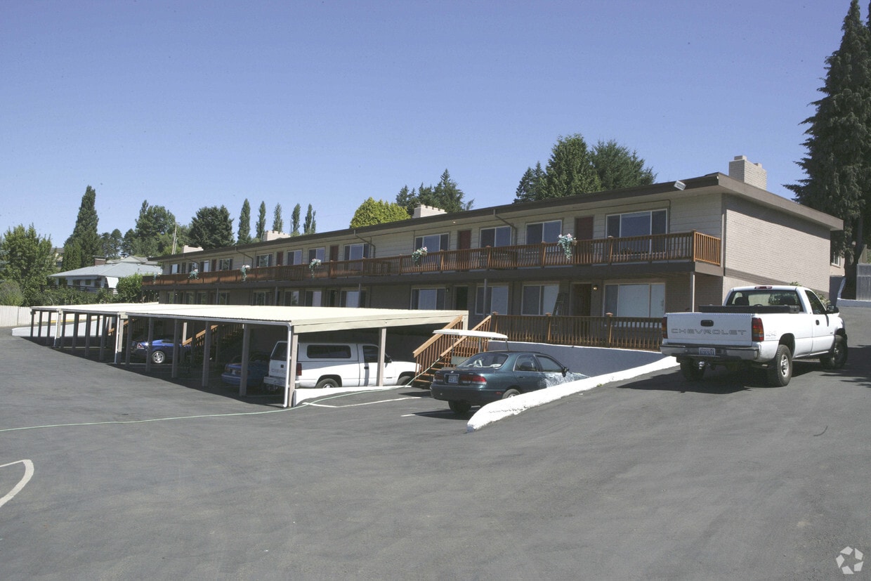 Building Photo - Lakeview Condos