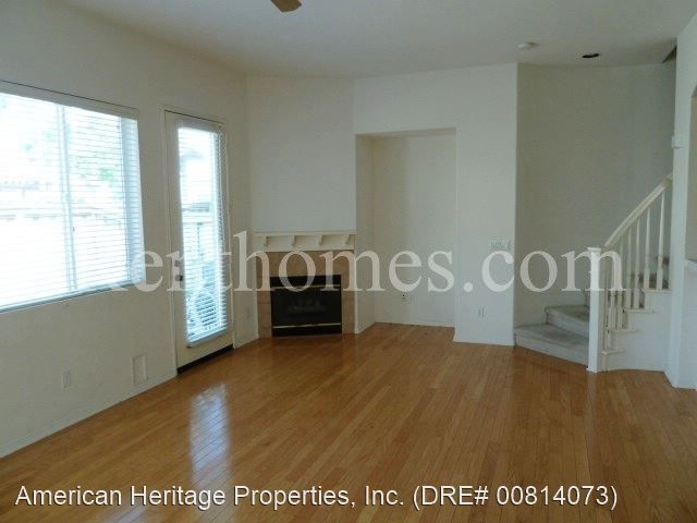 Foto del edificio - 3 br, 2.5 bath House - 11753 Miro Circle