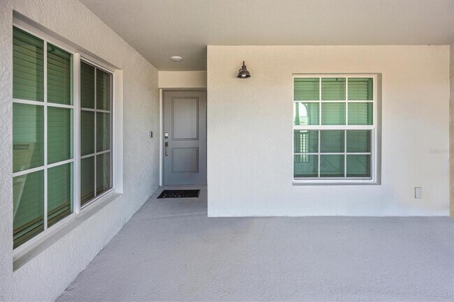 Building Photo - 12470 Wellen Golf St