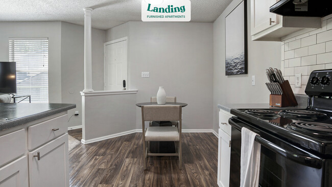 Building Photo - 2300 Village Lake Dr
