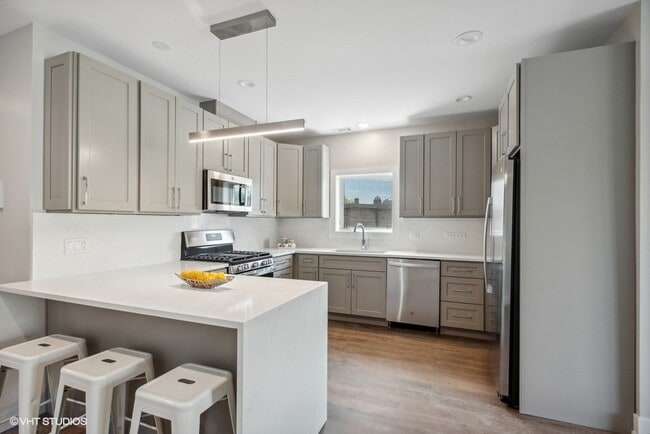 Foto del edificio - 4824 S Champlain Ave
