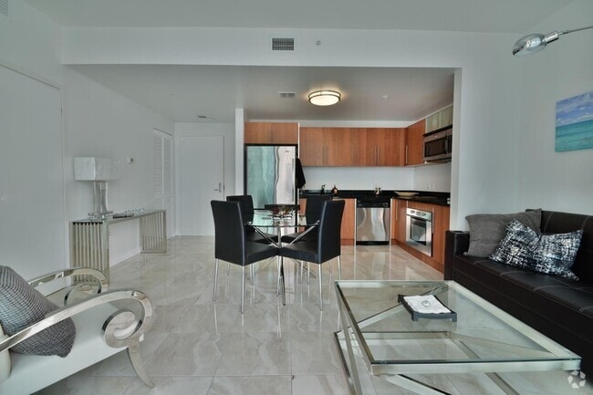 Building Photo - 300 Biscayne Boulevard Way
