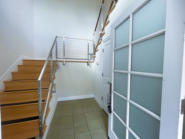 Building Photo - Spacious 3-Bedroom, 2-Bath Home in the Hea...