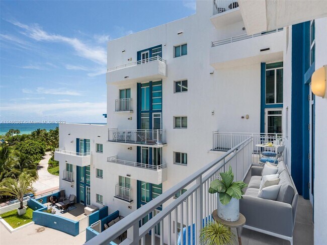 Building Photo - 7600 Collins Ave