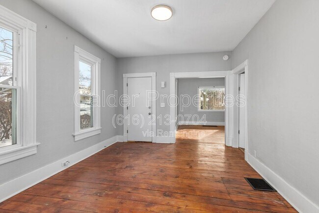 Foto del edificio - 51 Colfax St NE