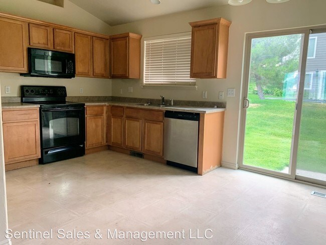 Building Photo - 3839 Lake Mountain Dr