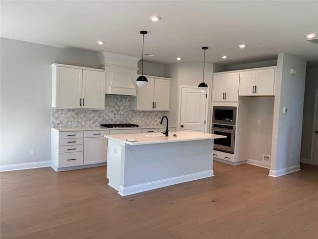 Building Photo - 102 Briargate Dr
