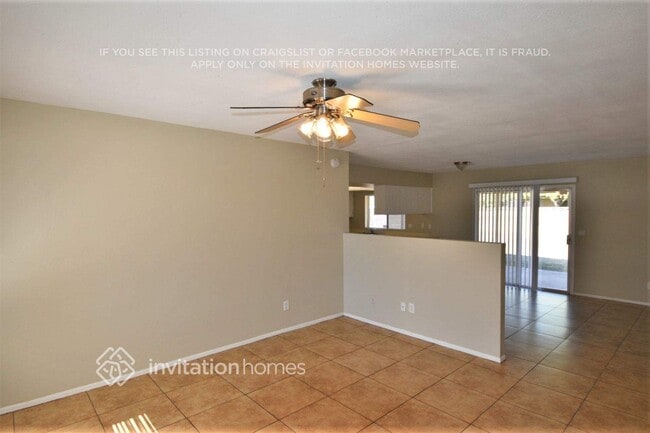 Building Photo - 2220 W Oraibi Dr