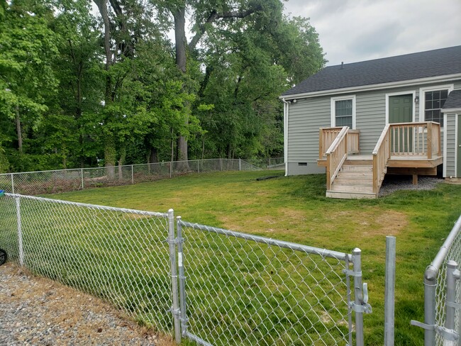 Building Photo - 501 E Brookland Park Blvd