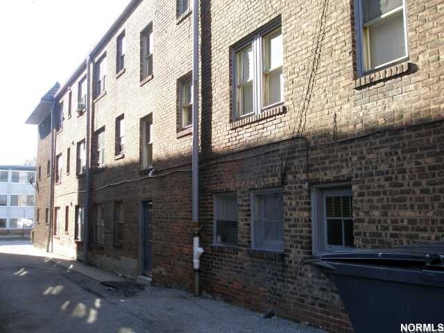 Building Photo - Lincoln Towers