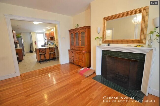 Building Photo - Brookline Beacon Brownstone 4 bed 2 bath 8/1