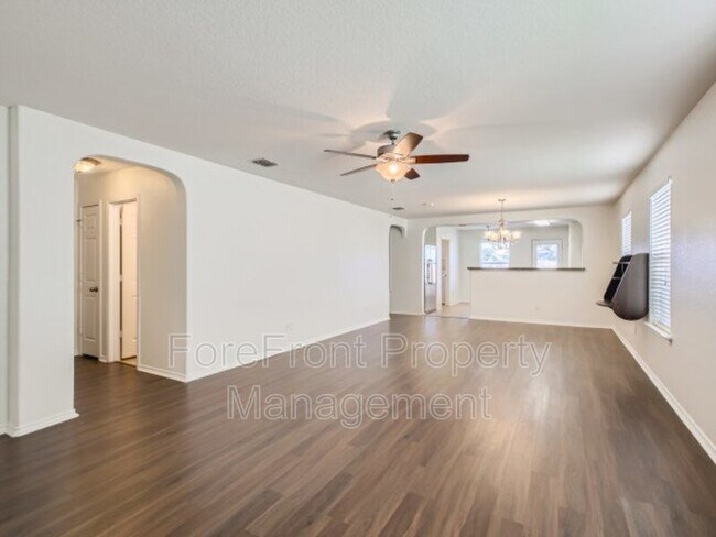 Building Photo - 8623 Silver Willow