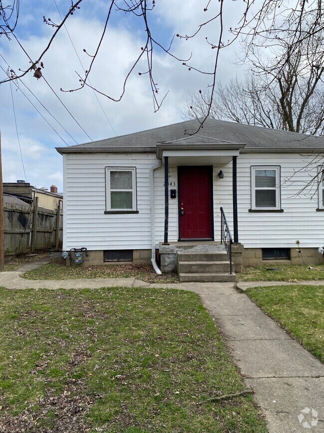 Brookside Sunnygrove Apartments for Rent with Hardwood Floors