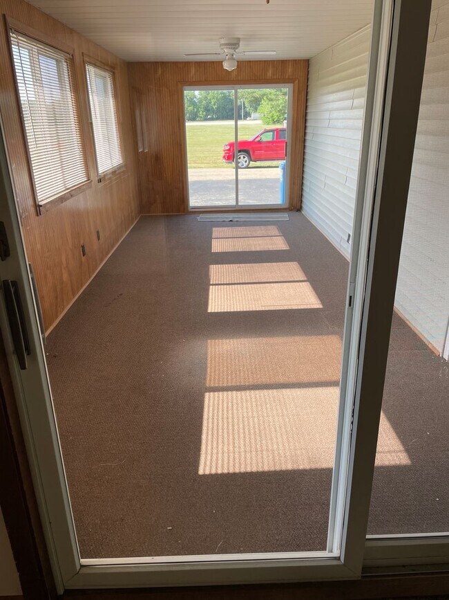 Foto del edificio - 3 Bedroom, 2.5 Bath House in Thomson, IL