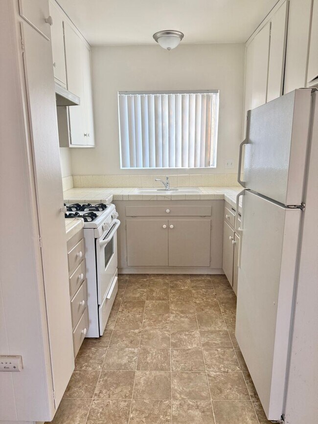 Foto del edificio - Lovely One Bed in Normal Heights