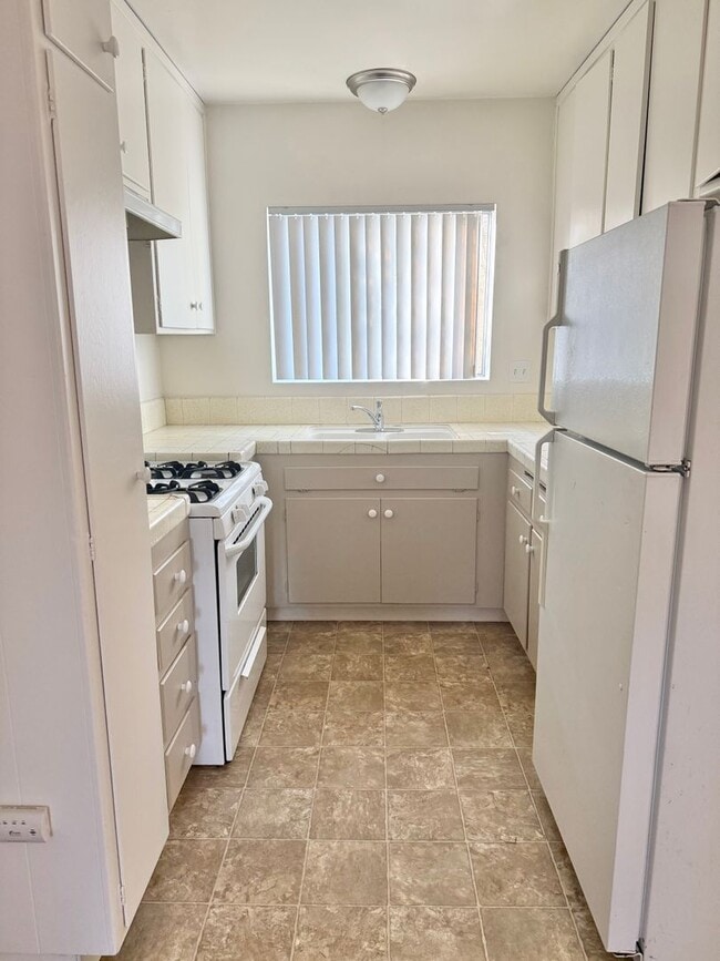 Building Photo - Lovely One Bed in Normal Heights