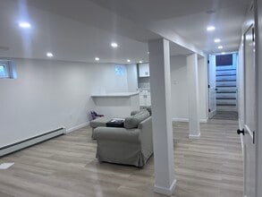 Building Photo - 1007 Russell St