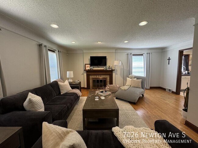 Foto del edificio - 7026 Newton Ave S