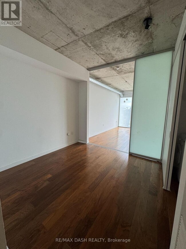 Building Photo - 32 Trolley Cres