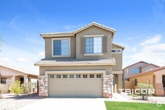 Building Photo - 873 E Impreria St