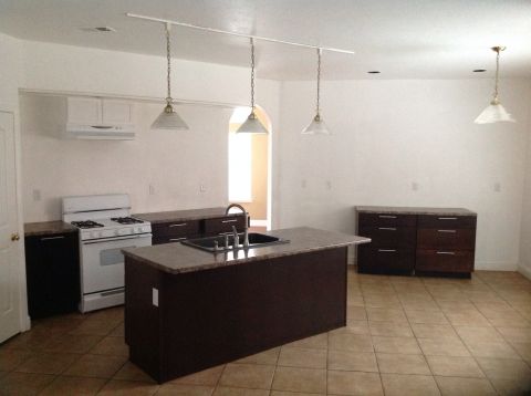 Building Photo - 308 N McClure Rd