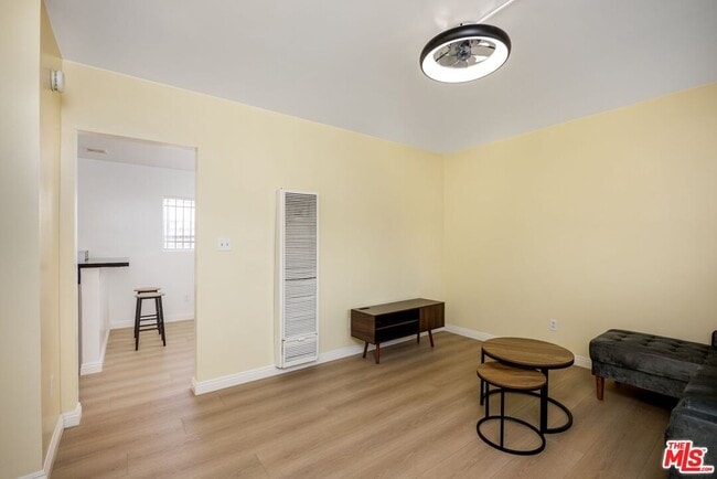 Foto del edificio - 3620 S Budlong Ave