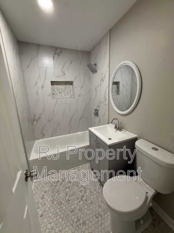 Foto del edificio - 2429 Corry Rd