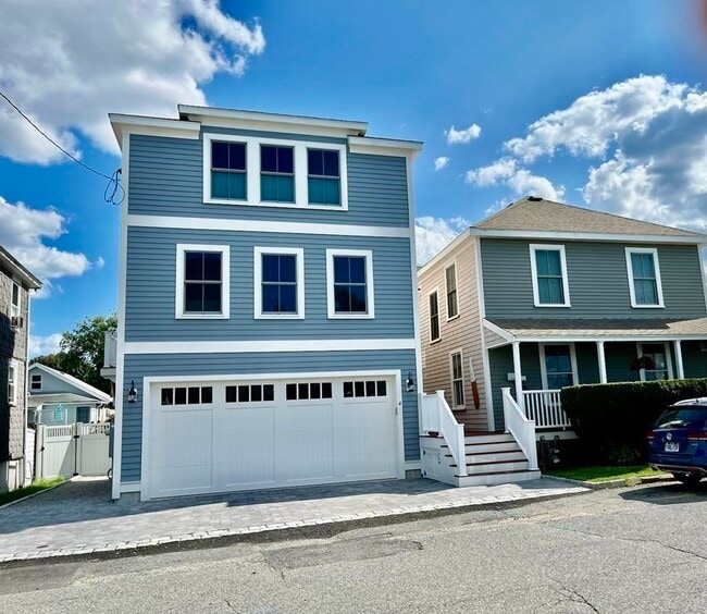 Building Photo - 154 Cadish Ave